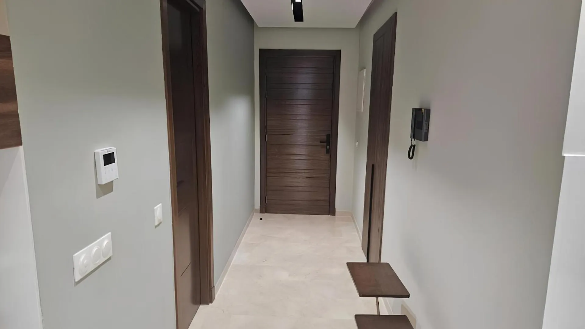 Apartment Studio Seven Sky 1 - Close To Cfc Casablanca Morocco